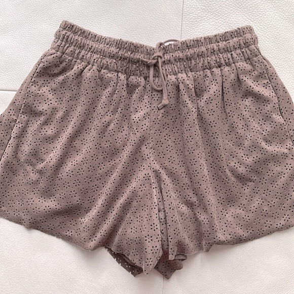 LFT SHORTS - Picture 4 of 13